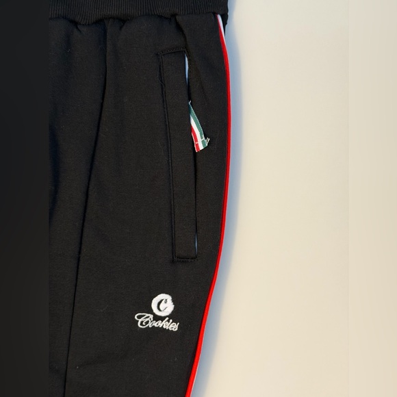 Cookies Men’s Joggers Size Small New With Tags Black Red Stripe Sweatpants - Picture 4 of 14